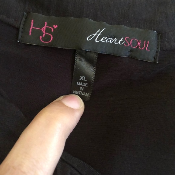 HeartSoul Keyhole Ruffled Blouse Capped Sleeves Tee​ - Picture 8 of 9